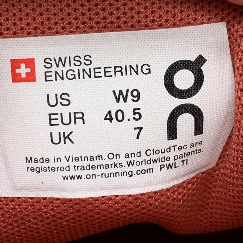 On Running Athletic Shoes in Red and White - Picture 7 of 7